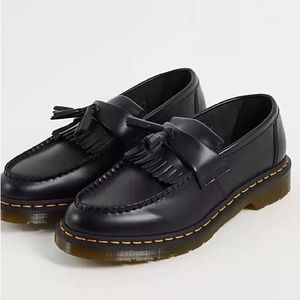 NWT Adrian YS Black Smooth Dr. Martens